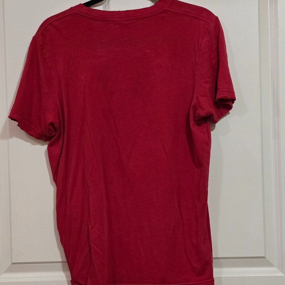 XL Red Hollister t-shirt *Final Markdown* - Picture 2 of 3